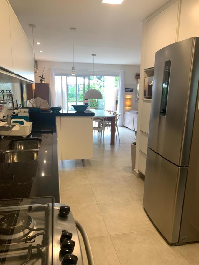 Casa de Férias Linda Casa Em Camburizinho 100 M Da